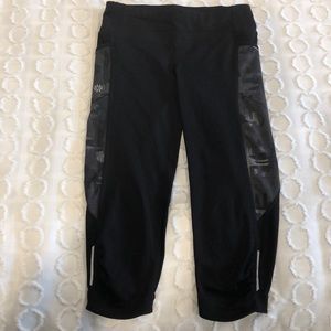 Athleta Black and Camo Crop Leggings